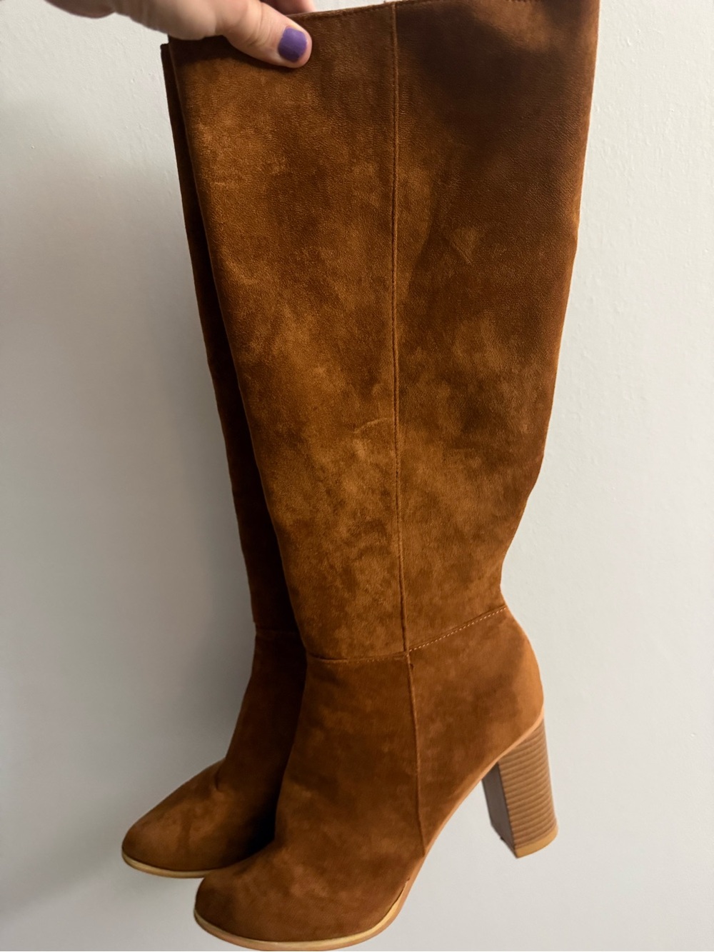 Woman tall boots 8.5